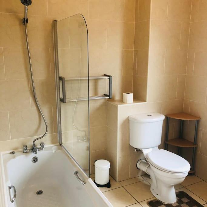 Townhouse Clifden: Located In The Heart Of Connemara Villa Exterior photo