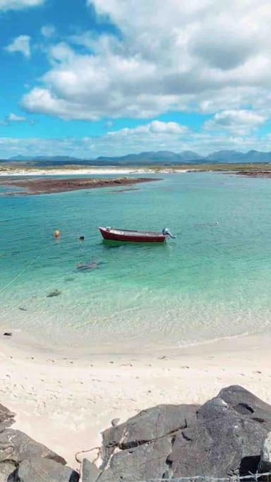 Townhouse Clifden: Located In The Heart Of Connemara Villa Exterior photo